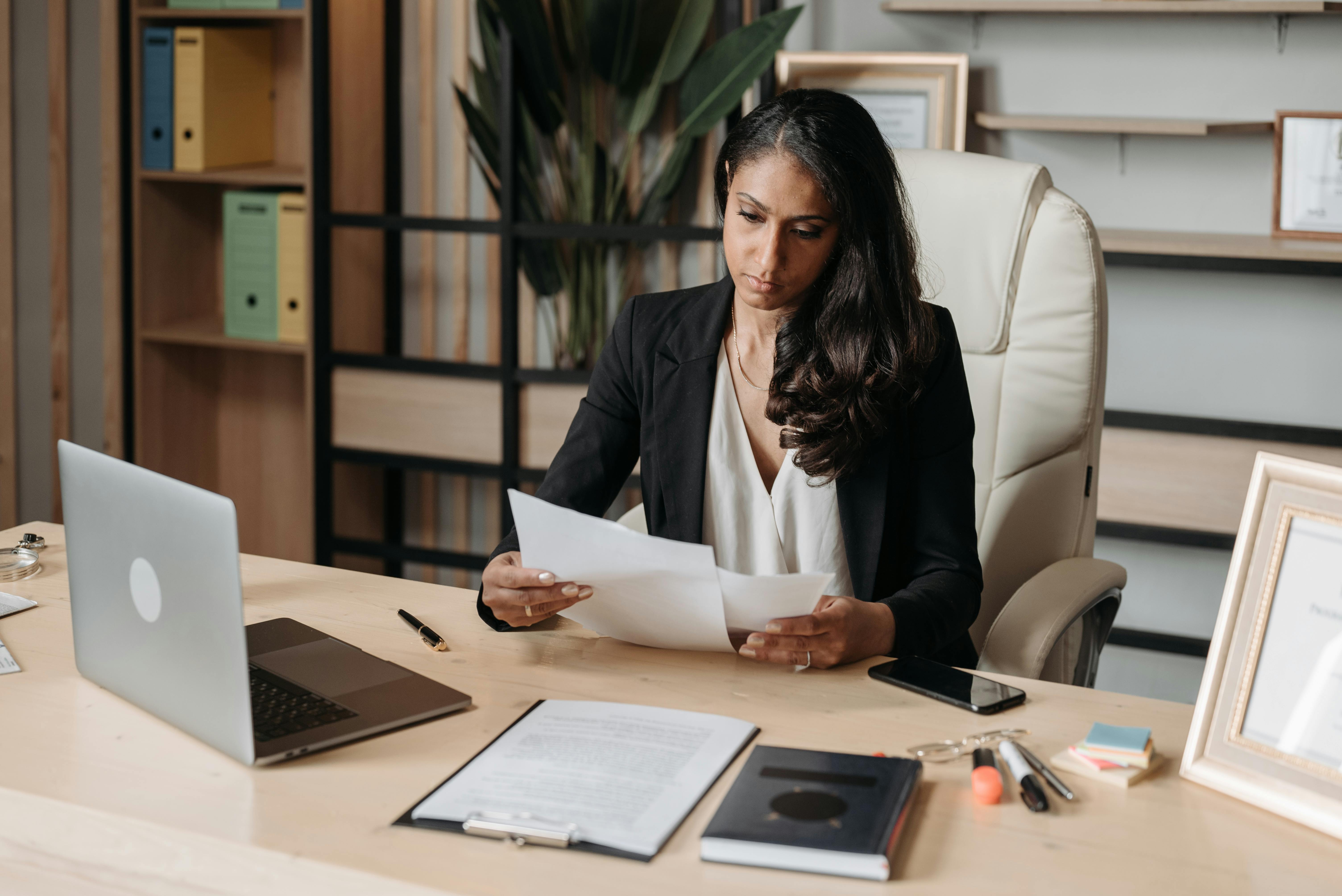 Why Law Firms Need Retroactive Time Tracking Tools